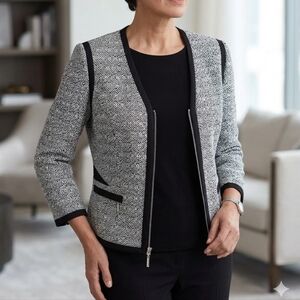 Textured Gray & Black Zip-Front Blazer